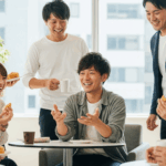 人懐っこい人の育ちとは？愛される性格が育つ家庭環境の秘密