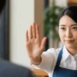 干渉してくる人への賢い対処法｜心理と特徴を徹底解説