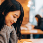 目をそらす心理とは？好意や嫌悪など男女別の意味と対処法