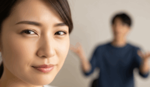 自分の話ばかりする人の特徴と心理|疲れる会話の上手な対処法