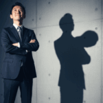 批判ばかりする人の心理と末路｜賢い対処法を解説